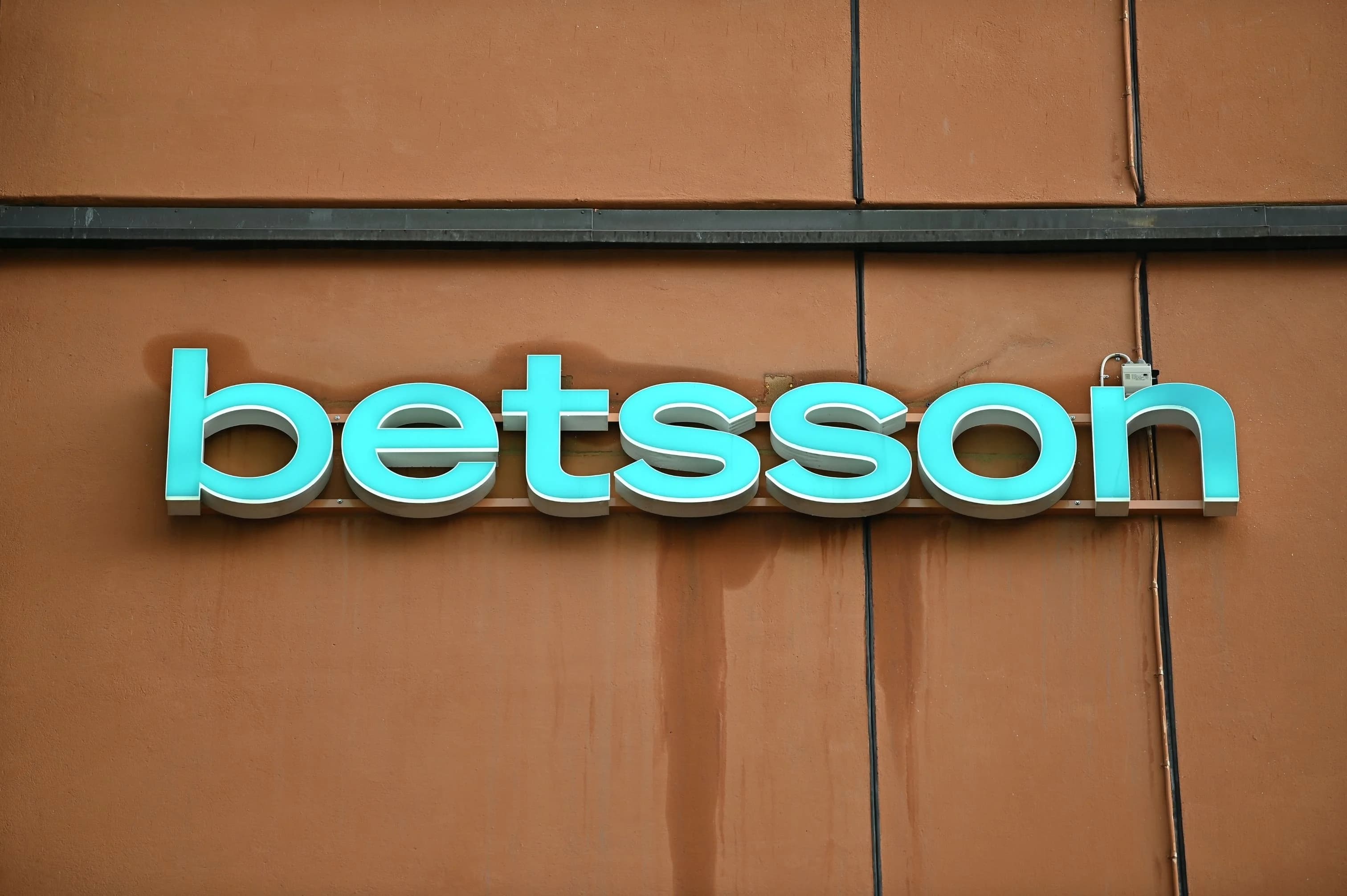 Betsson Shares Plunge as Regulatory Costs and Regional Slump Hammer Profits - Corporate iGaming news